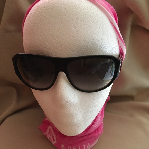 Judith Leiber Sunglasses - Picture 2 of 12